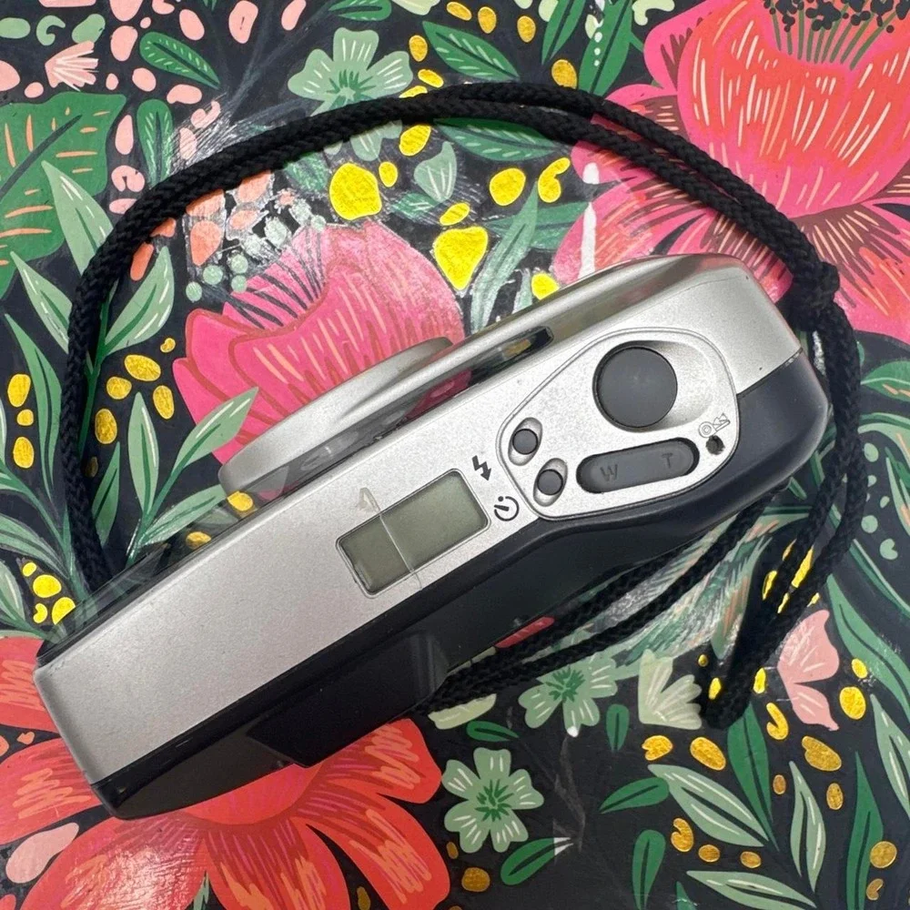 Minolta Family Zoom II 35mm Film Camera – Point-and-Shoot Camera‎